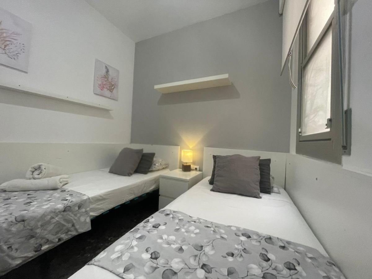 Family-Friendly Home In Central Barcelona 4Bdr ภายนอก รูปภาพ