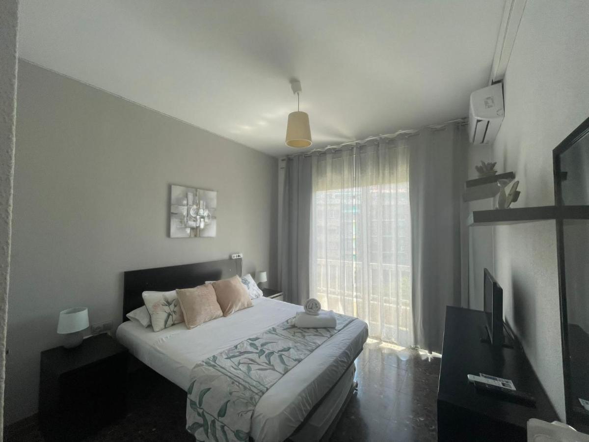 Family-Friendly Home In Central Barcelona 4Bdr ภายนอก รูปภาพ