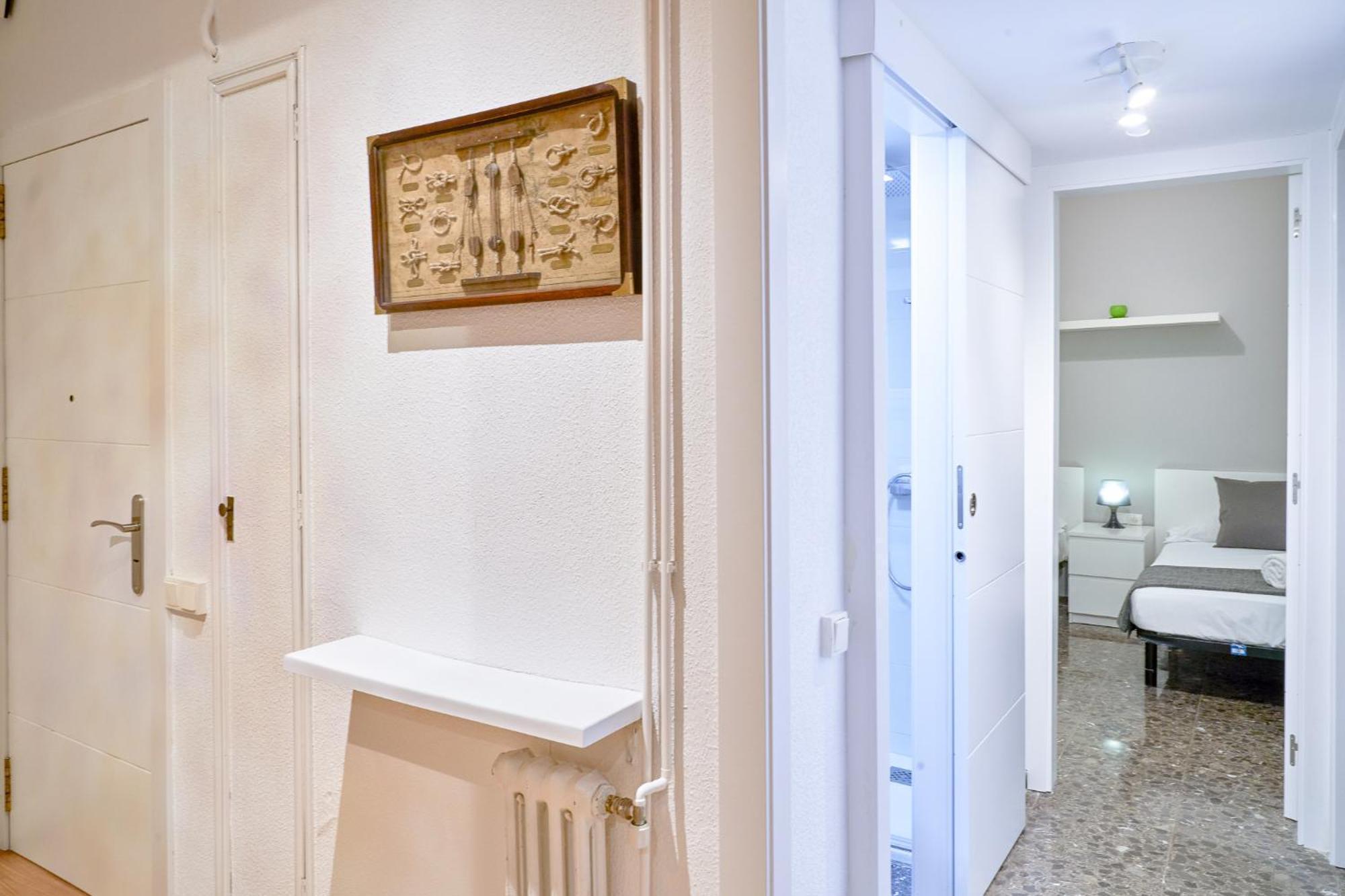 Family-Friendly Home In Central Barcelona 4Bdr ภายนอก รูปภาพ